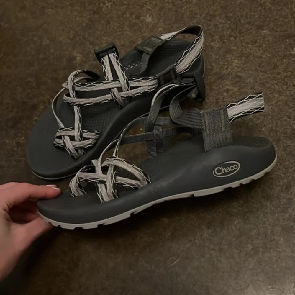 Chaco Z Cloud 2 Sandals Womens Black Grey Strappy Hiking Water‎ Sport Toe Loop
